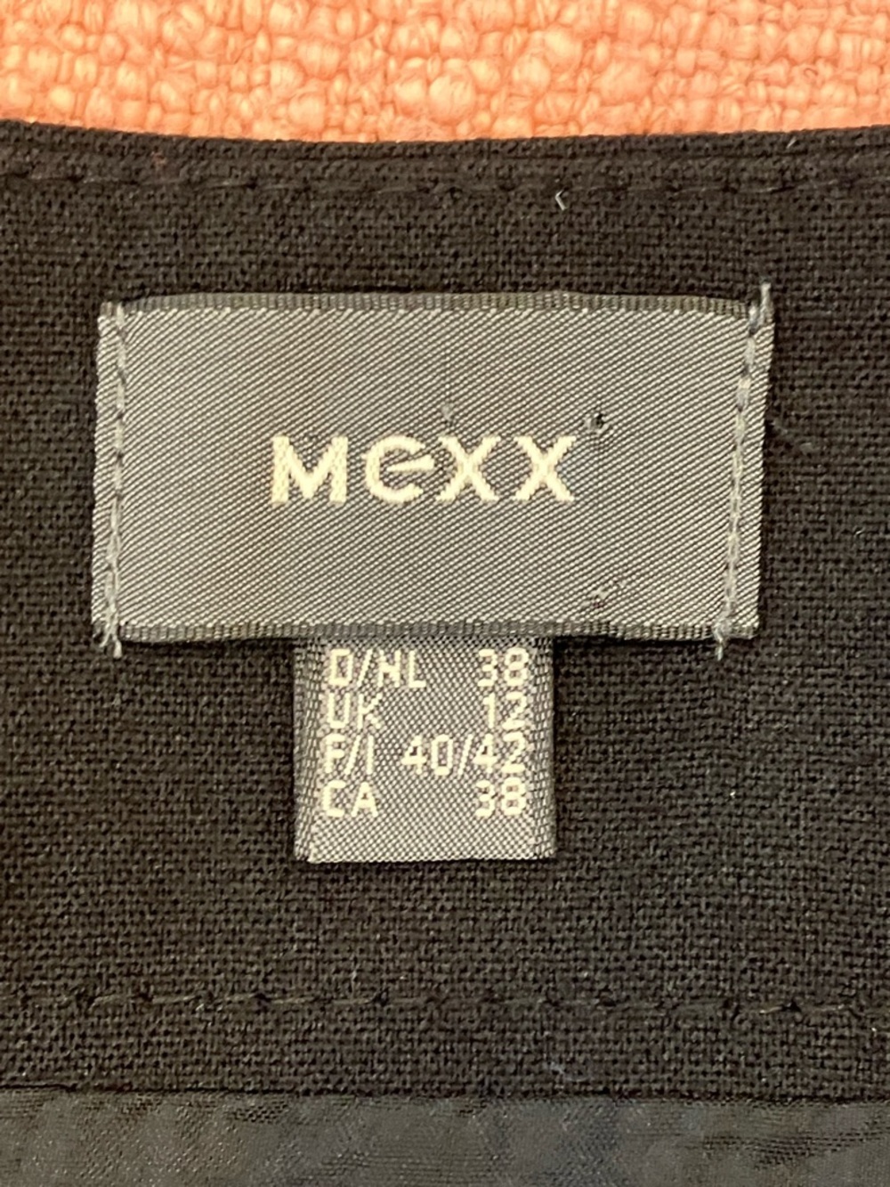 Mexx waist 31.5” Black-Button front A-Line Midi Skirt - Picture 3 of 12